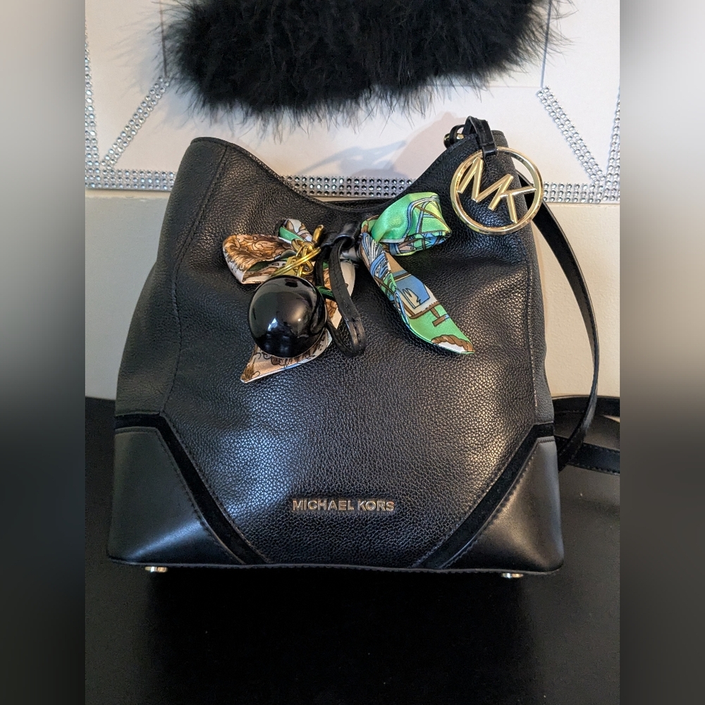 Michael Kors Nicole Leather Bucket Drawstring Crossbody Bag